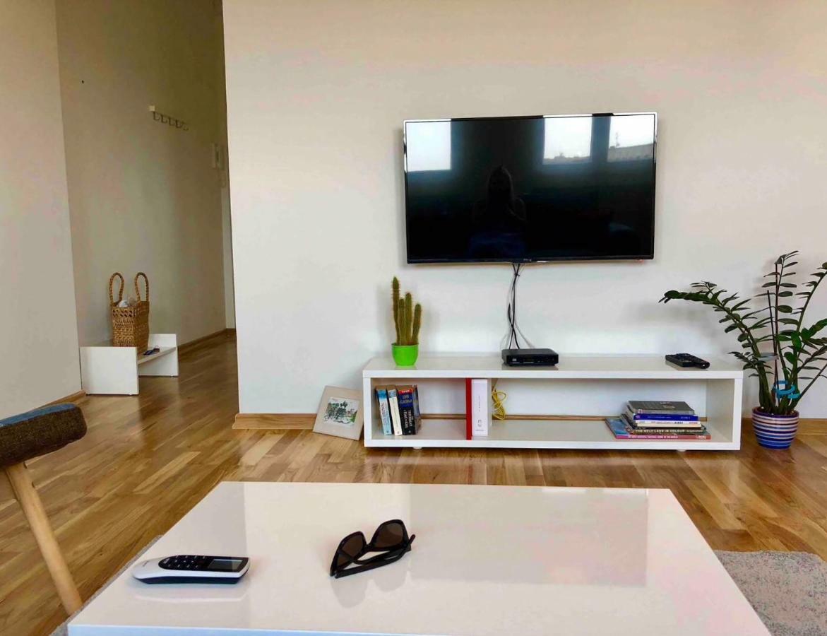 Uptown Mili Apartamento Belgrado Exterior foto