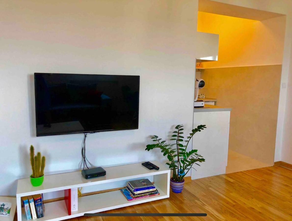 Uptown Mili Apartamento Belgrado Exterior foto